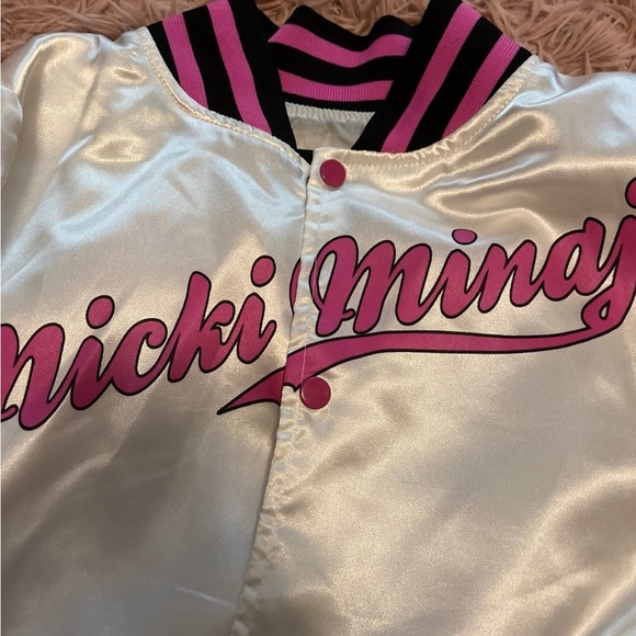 Nicki Minaj jacket - Picture 2 of 5